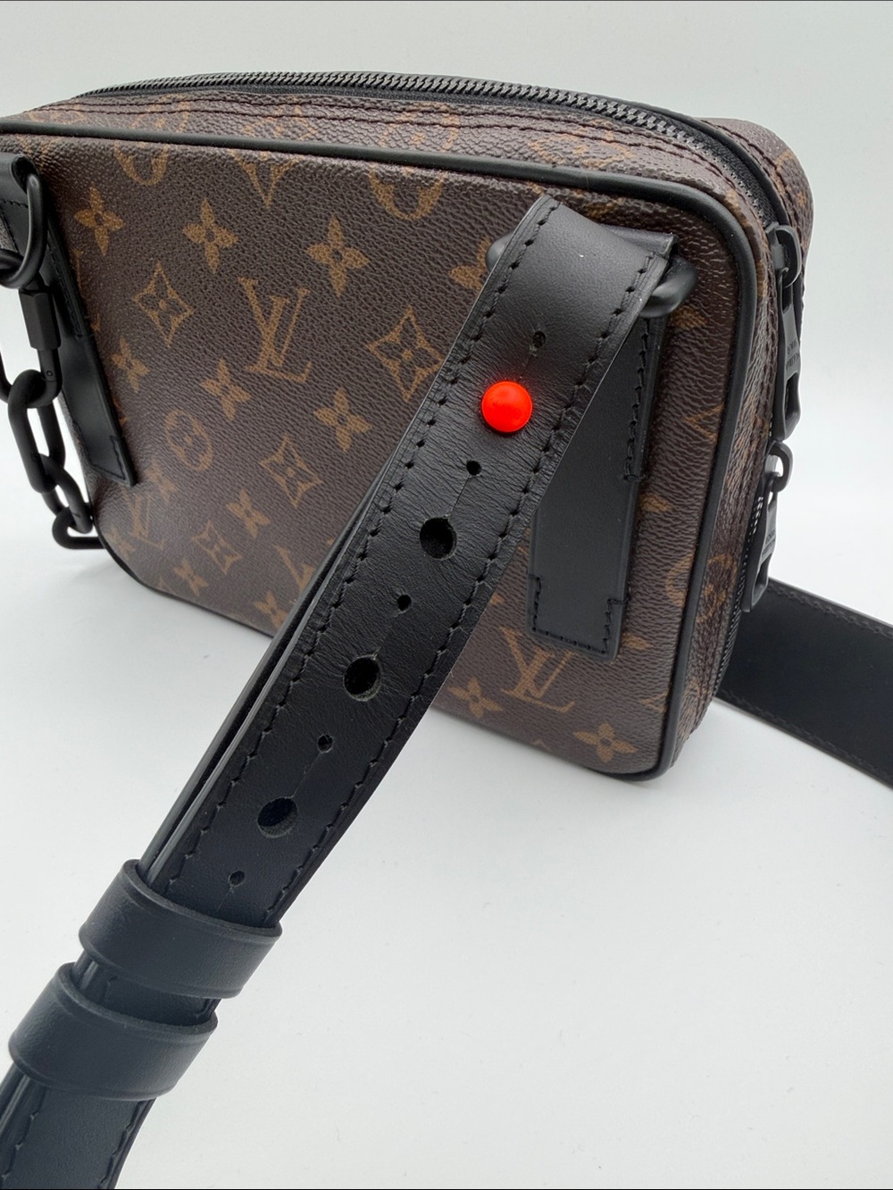 Louis Vuitton Brown Monogram Solar Ray Utility Front Bag x Virgil Abloh 2019 - Picture 4 of 11